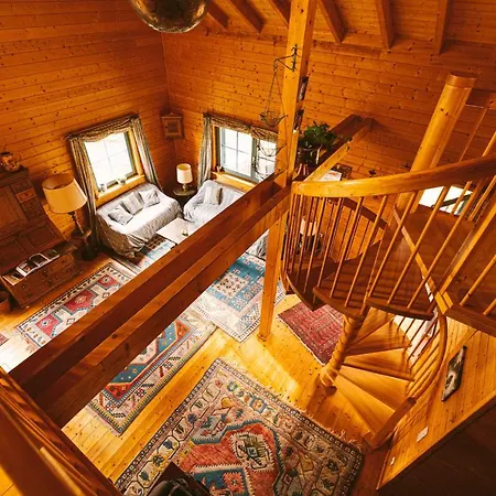 Malerisches Holzhaus 