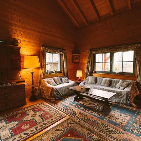 Malerisches Holzhaus 