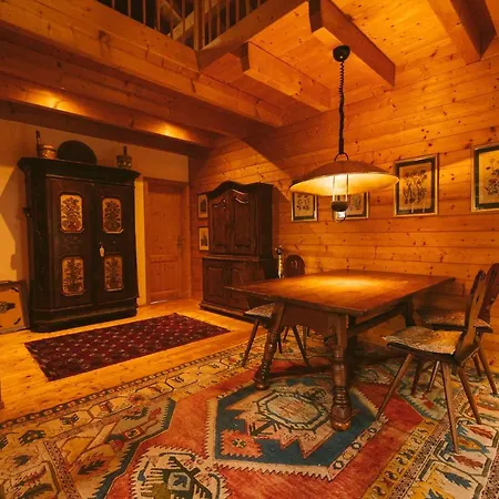 Malerisches Holzhaus 