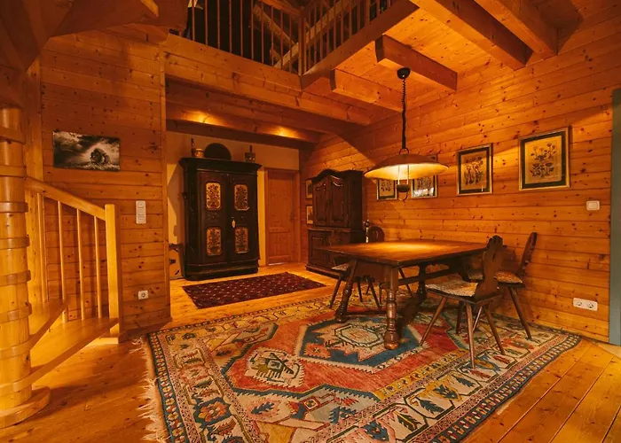 Malerisches Holzhaus 