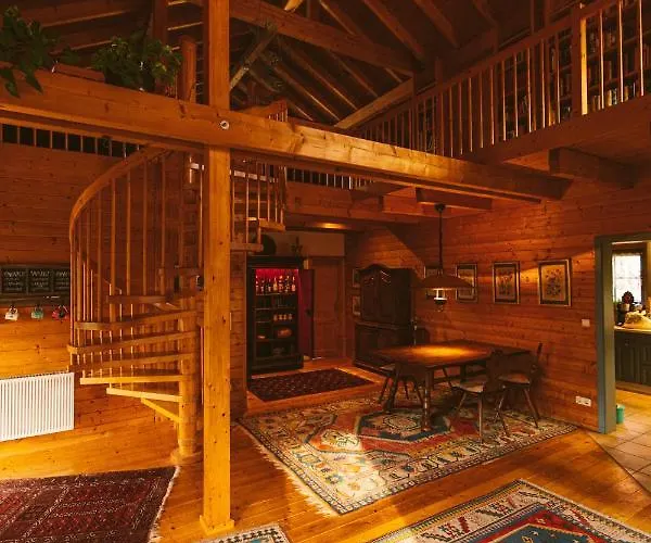 Malerisches Holzhaus 